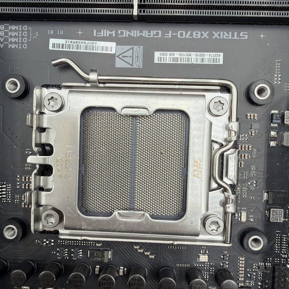 ASUS ROG Strix X870-F Gaming WiFi AM5 Motherboard PCIe 5.0 DDR5 For PARTS - Picture 6 of 11